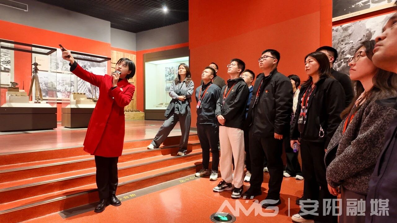 >冯欢：红旗渠畔的“精神摆渡人”